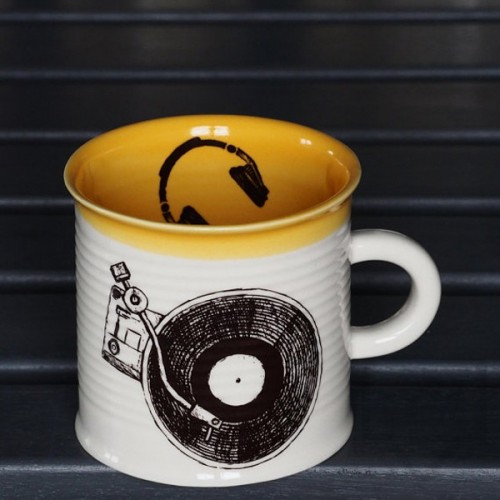 Ръчно изработена порцеланова чаша тип консерва Art.E Handmade - Music Mug
