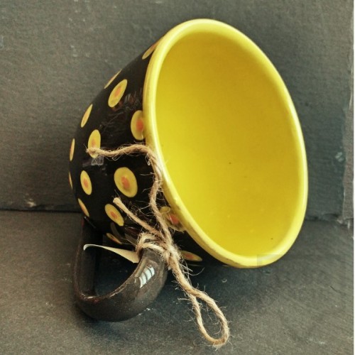 Ръчно изработена керамична чаша CeramicsS - Пчеличка