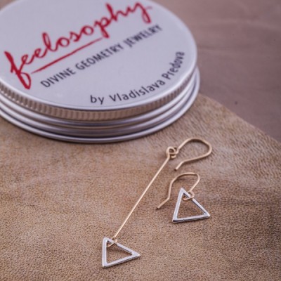 Silver earrings Feelosophy - asymmetry triangle
