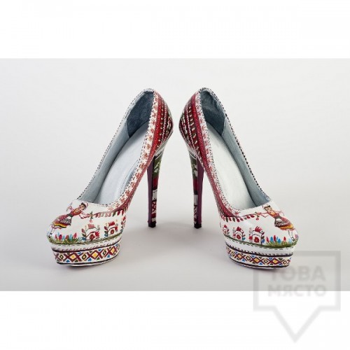Дизайнерски дамски обувки Kareez Art Line - Носия