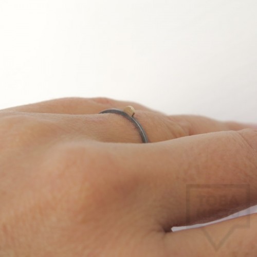 Сребърен пръстен Pin - със златен елемент 5 оксидиран