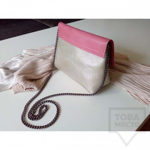 Дизайнерска дамска чанта от естествена кожа Три Точки - pearl pink