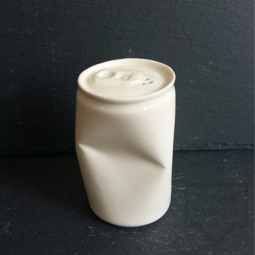 Ръчно изработена порцеланова солница -смачкано кенче - Korchev Design Studio - white