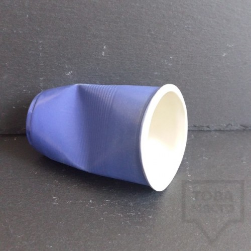 Ръчно изработена порцеланова чаша Korchev Design Studio - big blue geometric can