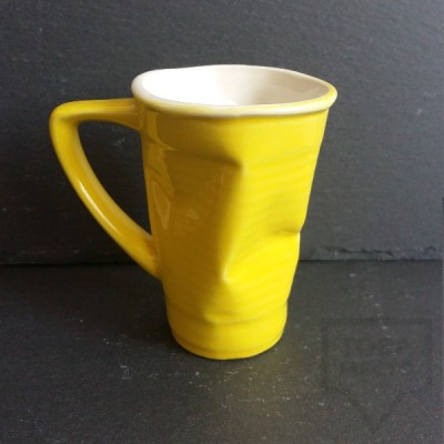 Ръчно изработена порцеланова чаша Korchev Design Studio - big yellow geometric can
