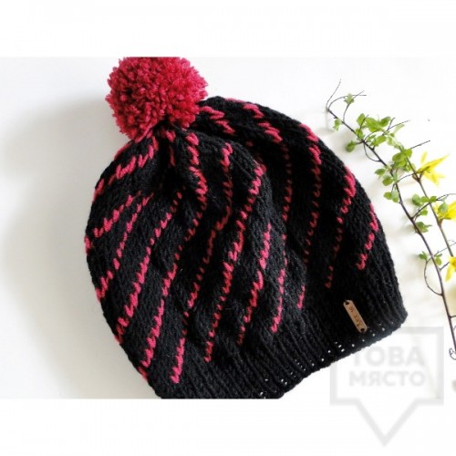 Зимна дамска шапка Moxxy - black and pink